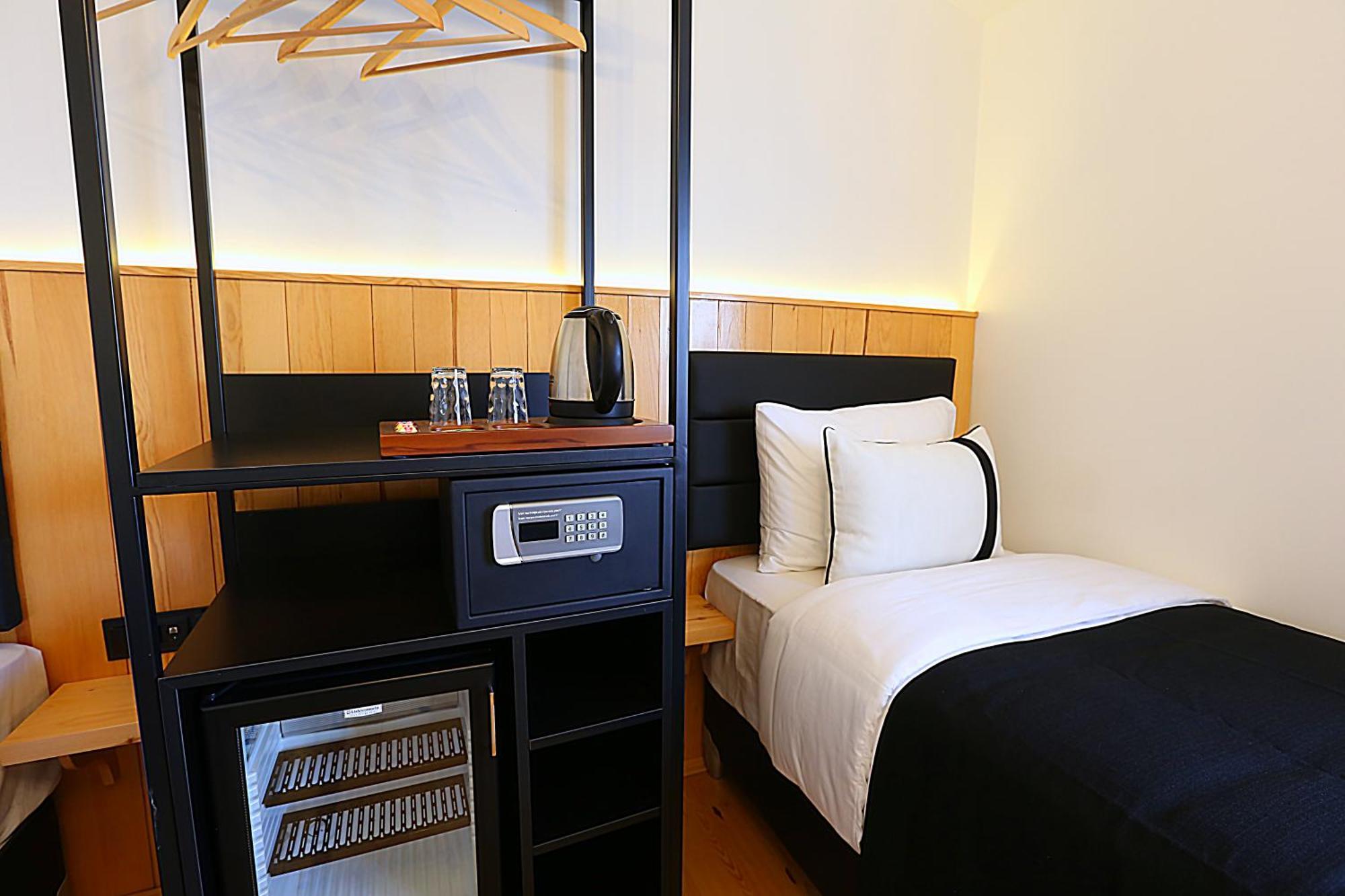Istanbul Taksim Istiklal Street Kamil Hotel - Historical Phòng bức ảnh